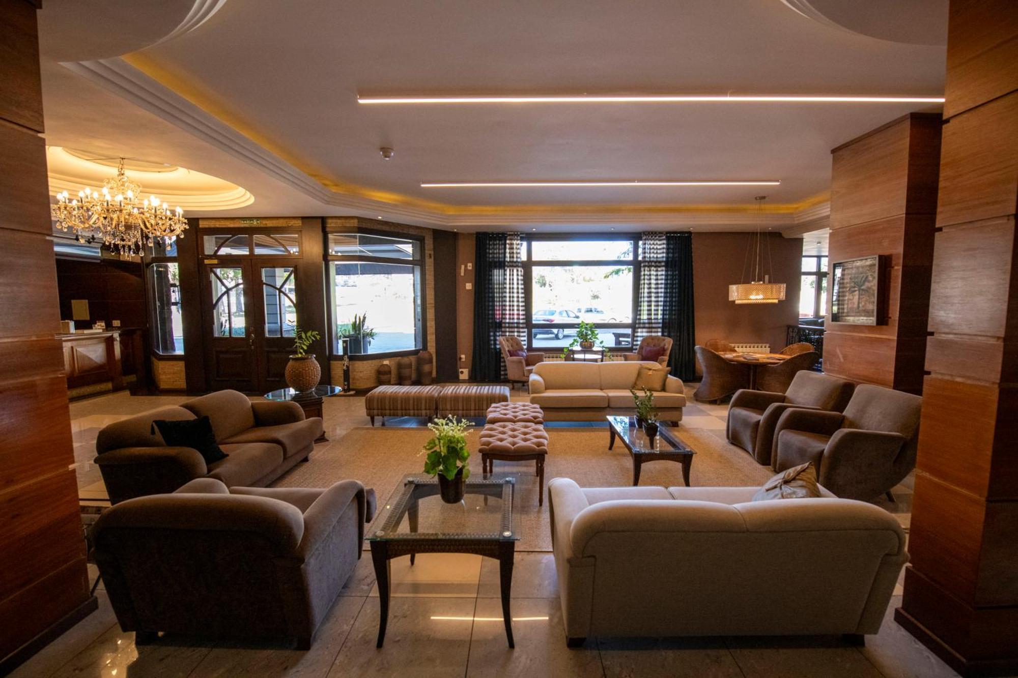 Hotel Serra Nevada Канела Экстерьер фото